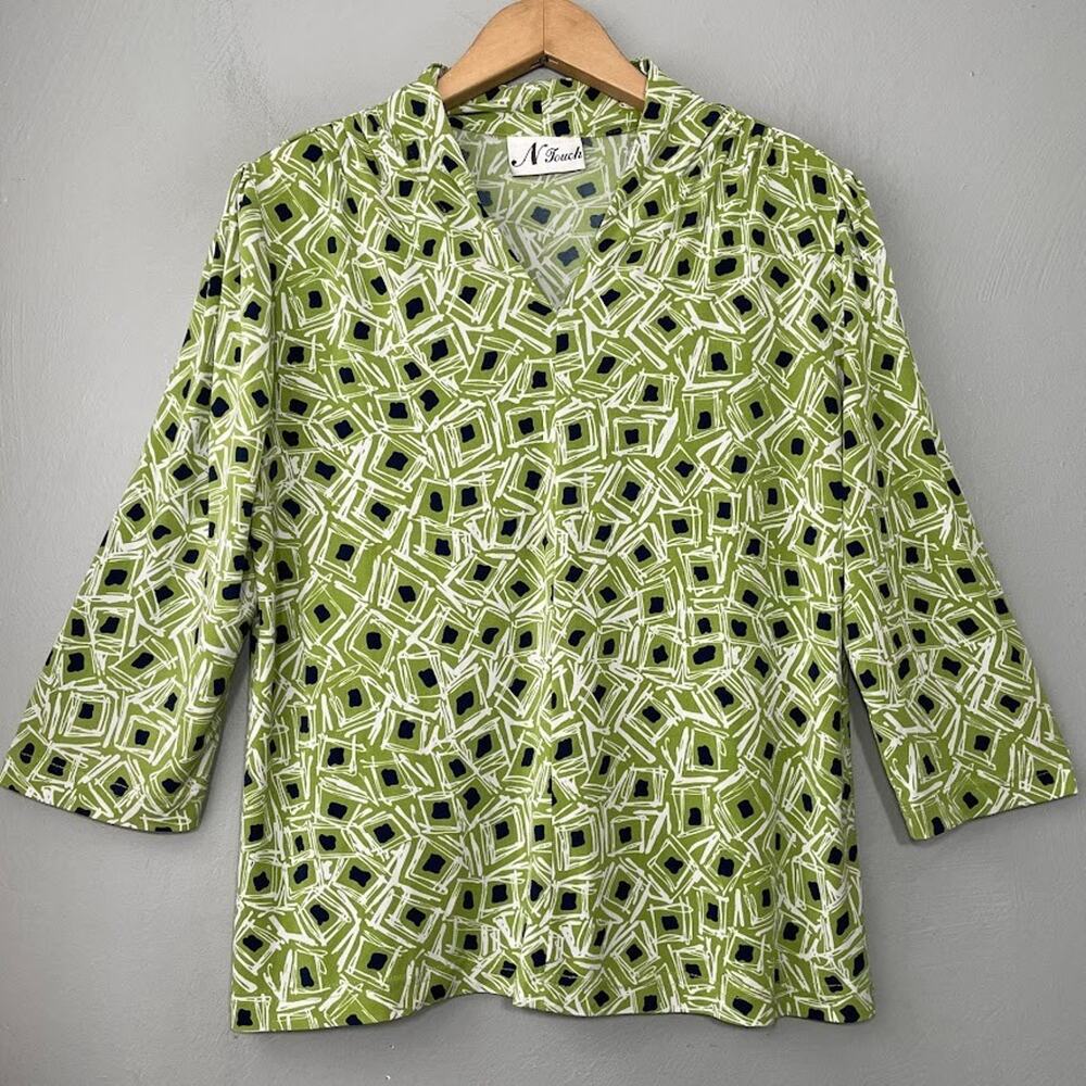 N Touch Green Stretch Top Size Medium Artsy Dopamine Geometric Abstract Funky